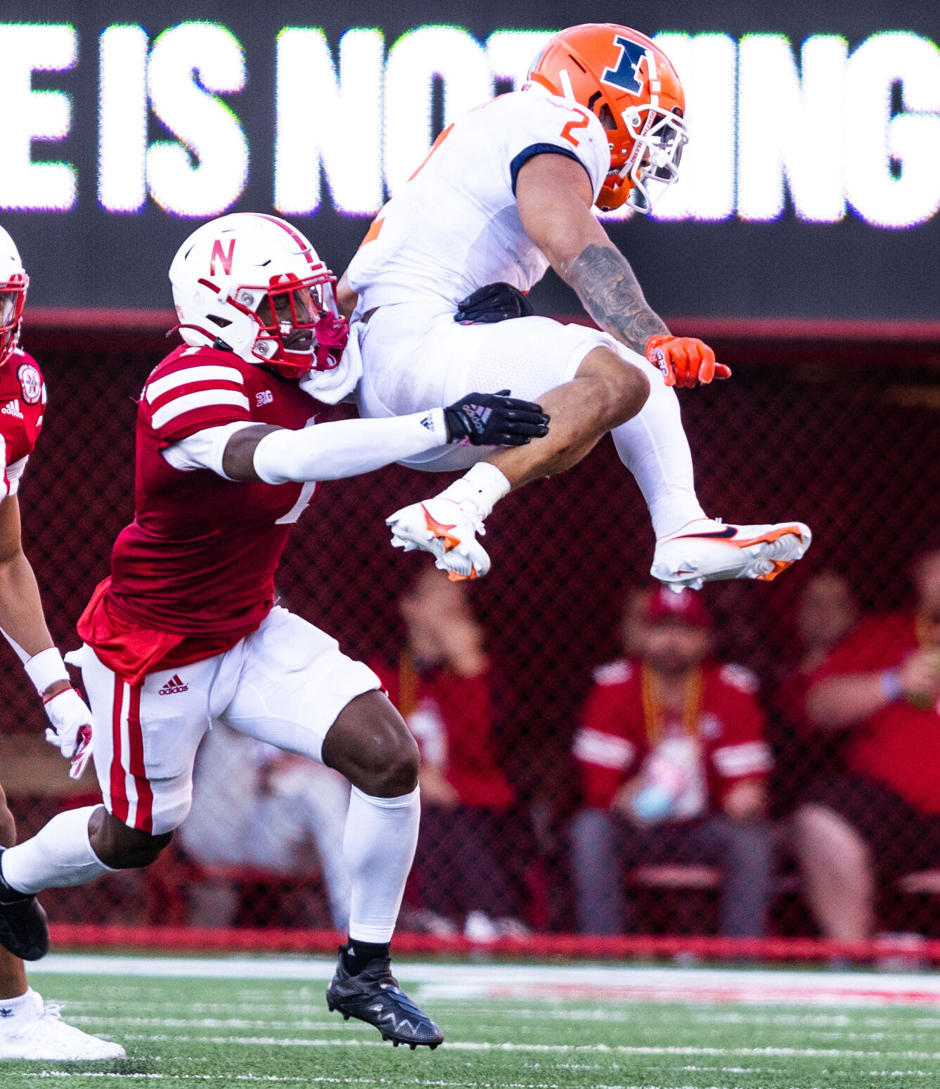 103022-owh-spo-nebraskaillinois-pic-cm21.jpg